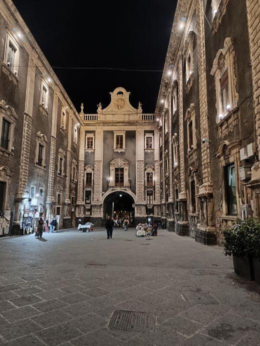 La Porta Di Mezzo Leilighet Catania Eksteriør bilde